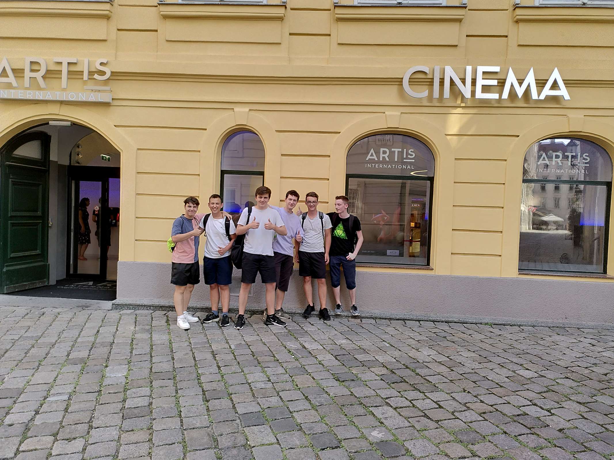 Shades Tours Vienna und Kino